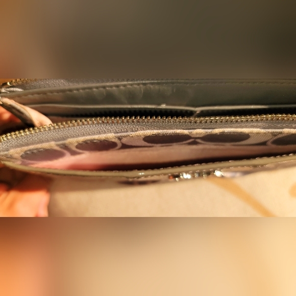 Vintage‎ Coach Wallet Penelope Wristlet Canvas Leather Signature Logo Turnlock - Picture 2 of 14